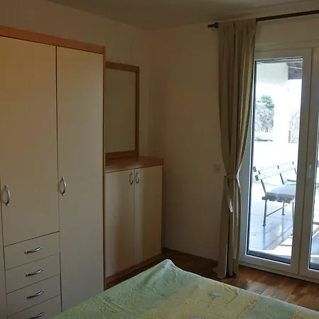 1 Apartman *